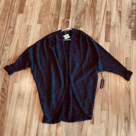 Oversized Cardigan - Picture 6 of 8